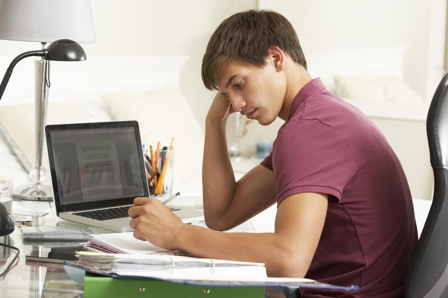 how to manage homework in college